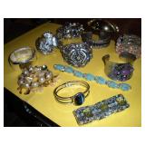 11PC-COSTUME JEWELRY BRACELETS
