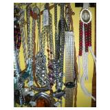 25 PCS-INDIAN & COSTUME JEWERLY BEADED NECKLACES