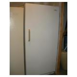 TAPPAN UPRIGHT FREEZER  32X29X70 1/4