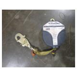 TALON RETRACTABLE LANYARD 300LB CAP