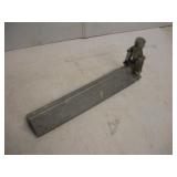 DRYWALL CORNER CLINTCH TOOL