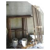 4 1/2 FT SCAFFOLDING W/ CROSSBUCKS AND WHEELS