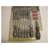HUSKY 31 PC SCREWDRIVER SET W/ BIT DRIVER
