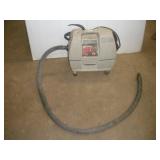 CRAFTSMAN 3 GAL WET / DRY VAC