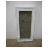 VINYL CASEMENT WINDOW 26 1/2 X 32