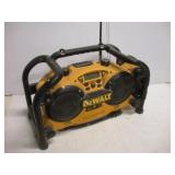 DEWALT JOBSITE RADIO / CHARGER