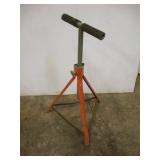 ADJUSTABLE ROLLER STAND