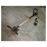 WORX 20V CORDLESS WEEDWACKER W/