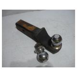 TRUCK HITCH W/ 2IN BALLS