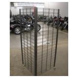 WIRE SLAT DISPLAY RACK ON WHEELS 26X26X63