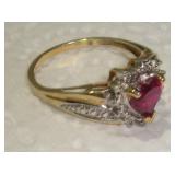 10 KARAT GOLD RING W/ RUBY HEART STONE (SIZE 7)