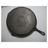 GRISWOLD #14 CAST IRON SKILLET 718 A