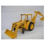 JOHN DEERE DIE CAST BACKHOE 18IN LONG