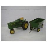 JOHN DEERE DIE CASR TRACTOR W/ WAGON