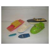 PLASTIC TOY BOATS