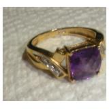 14K GOLD AMETHYST RING W/ DIAMOND BAGUETTES