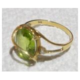 14K GOLD RING W/ GREEN GEMSTONE
