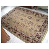 AREA RUG 7 1/2 FT X 5FT 3IN