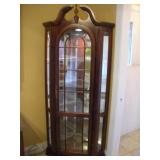 STANLEY LIGHTED CORNER CURIO/ DISPLAY CABINET