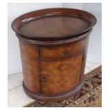 HOOKER FURNITURE 7 SEAS END TABLE 26X20X29