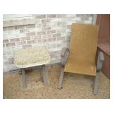 OUTDOOR ALUM/WICKER LOUNGE CHAIR & SNACK TABLE