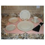 84 PIECES LENOX KAYWORTH CHINA SET