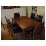 WALNUT DINING ROOM TABLE W/ 6 CHAIRS