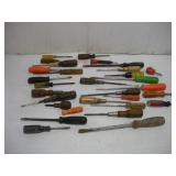 ASSORTED SCREWDRIVERS