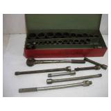 3/4 IN DRIVE SOCKET SET W/ RATCHET AND EXT