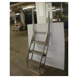 "THE TRUCKER" ALUMINUM FLAT BED LADDER W/