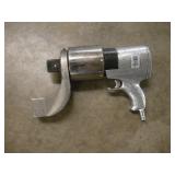 HYTORC 1 1/2 IN DRIVE PNEUMATIC IMPACT GUN