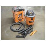 RIGID 12 GAL WET / DRY VAC W/