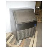 MANITOWOCK ICE MACHINE MODEL QD0132A