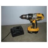 DEWALT 18V CORDLESS 1/2 IN HAMMER DRILL W/