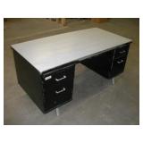 METAL OFFICE DESK 60X30X29