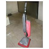 SANITAIRE COMMERCIAL VACCUM CLEANER