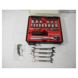 *NEW* CRAFTSMAN 3/8 DRIVE SOCKET SET W/ RATCHET