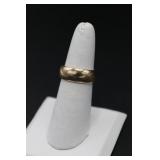 M & K 14K Gold Band