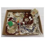 Nice Lot of Vintage Jewelry