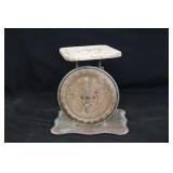 Vintage Kitchen Scale