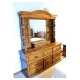 Dresser w/Mirror