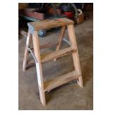 2-Step Step Ladder