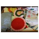 Dishtowels, Ovenmitts, & Hot pads