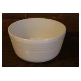 9" Pyrex Hamilton Beach Mixing Bowl