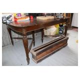 Mahogany Dining Table & Leaves