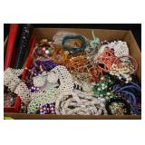 Nice Lot of Retro Jewelry