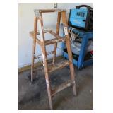 4' Wood Step Ladder