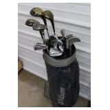 Modern Wilson RH Golf Club Set