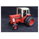 International 1586 Tractor