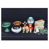 Figurines & Collectables